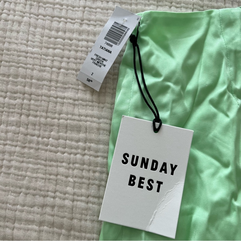 Aritzia Sunday Best Tatiana Lime Skirt - Picture 2 of 4